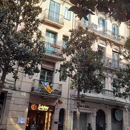 La Casa De Laura Nisia B&B Barcelona Ngoại thất bức ảnh
