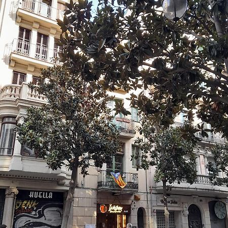 La Casa De Laura Nisia B&B Barcelona Ngoại thất bức ảnh