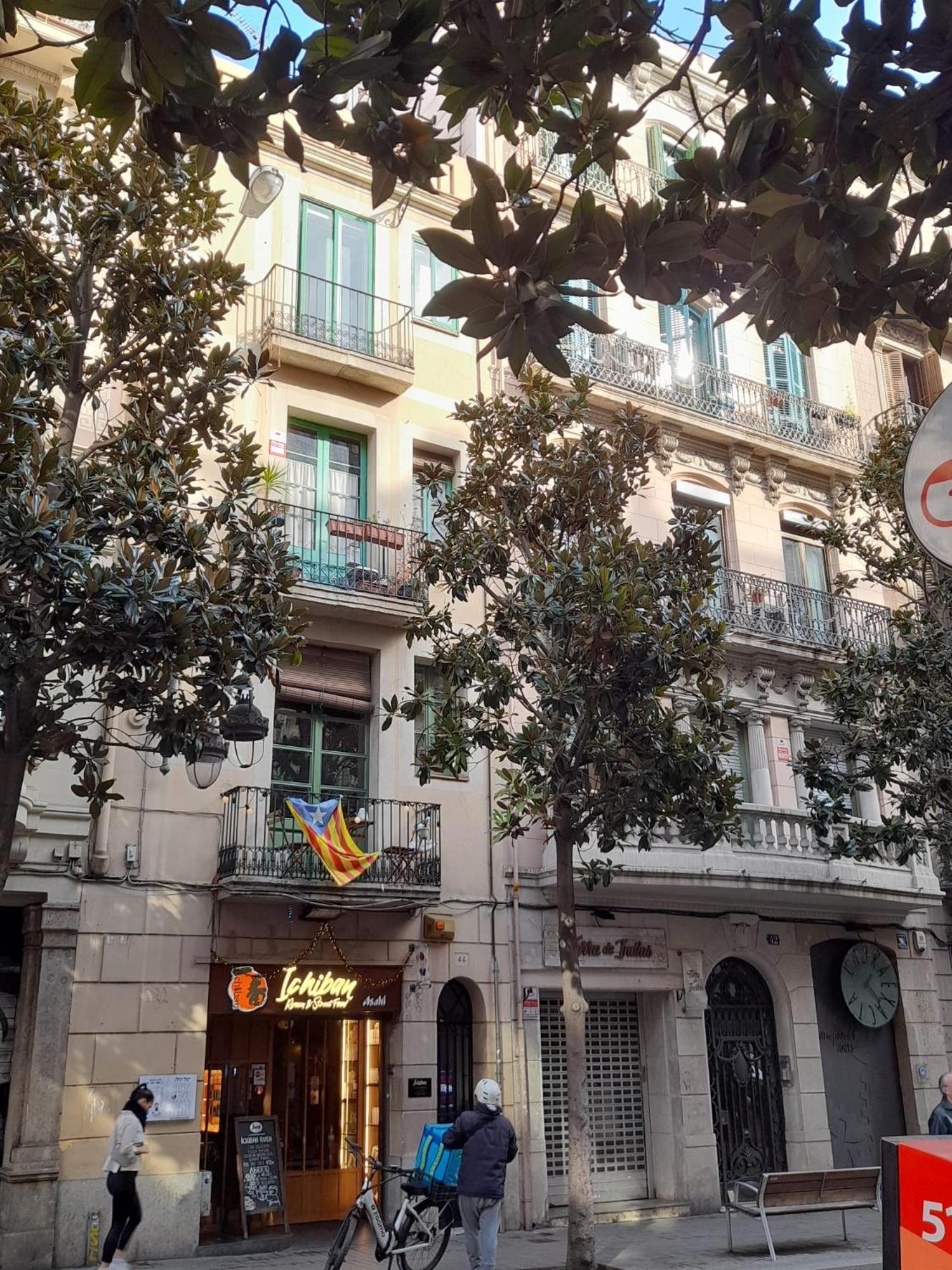 La Casa De Laura Nisia B&B Barcelona Ngoại thất bức ảnh